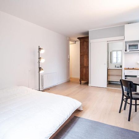 Recent Studio A Deux Pas Du Vieux Tours Apartment Exterior photo